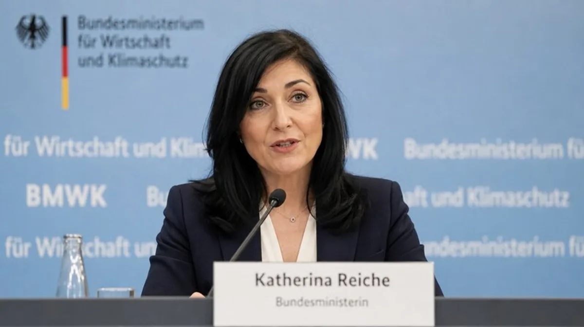Bundestag macht GPS-Fußfesseln für Gewalttäter Pflicht