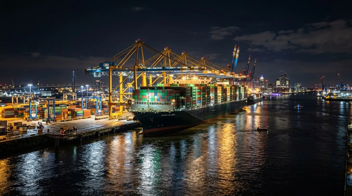 Hamburger Hafen Containerschiff