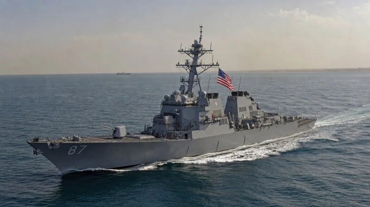 Arabisches Meer: US-Navy-Helikopter muss notlanden – Crewmitglied vermisst